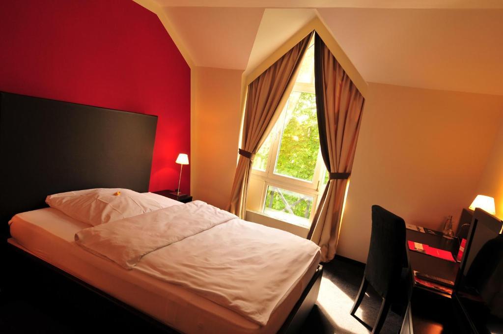 Hotel Am Ruhrufer Business & Golf Mülheim an der Ruhr Стая снимка